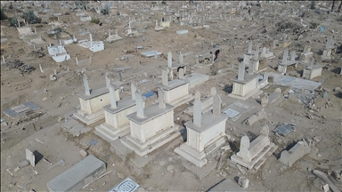 Varrezat e Vjetra të Gazës mbajnë shenjat e sulmeve izraelite