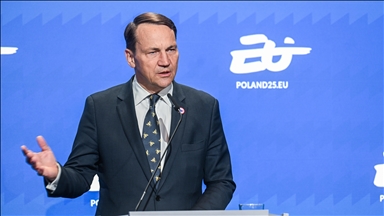 Poles would rather 'eat grass than become a Russian colony again,' says foreign minister