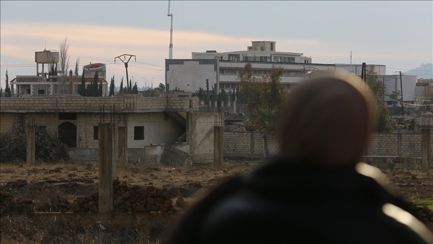 Israeli forces raid Syrian town in Quneitra countryside