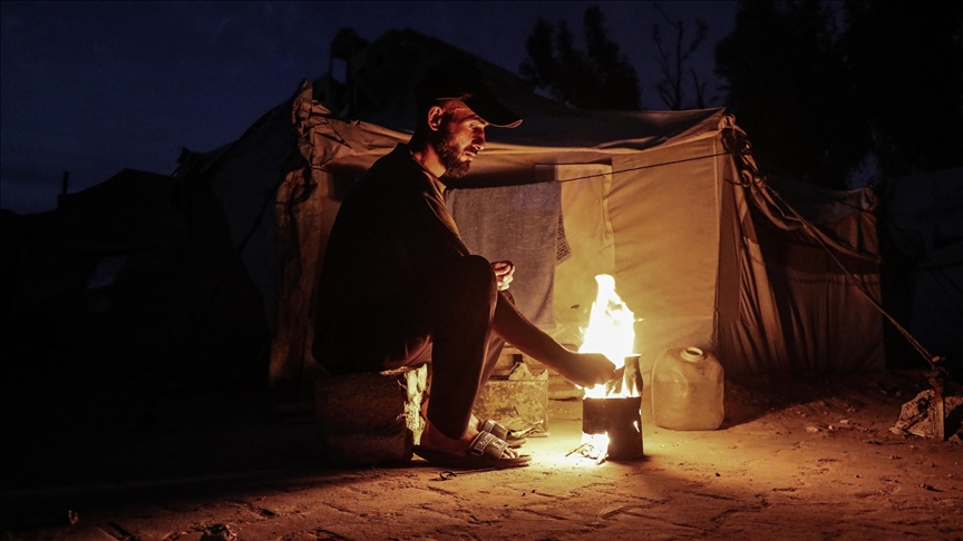 الأونروا: 282 ألف منزل مدمر بغزة والنازحون يستقبلون الشتاء في خيام