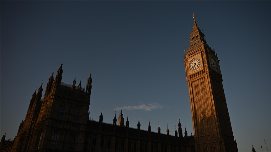 UK economy grows 0.1% in third quarter, missing forecasts