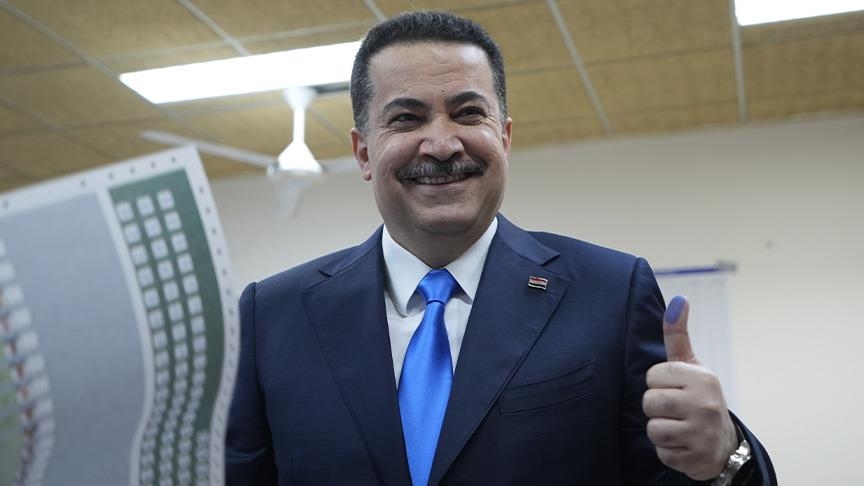 فاز بانتخابات العراق.. السوداني من مرشح توافقي إلى قطب سياسي (بروفايل)