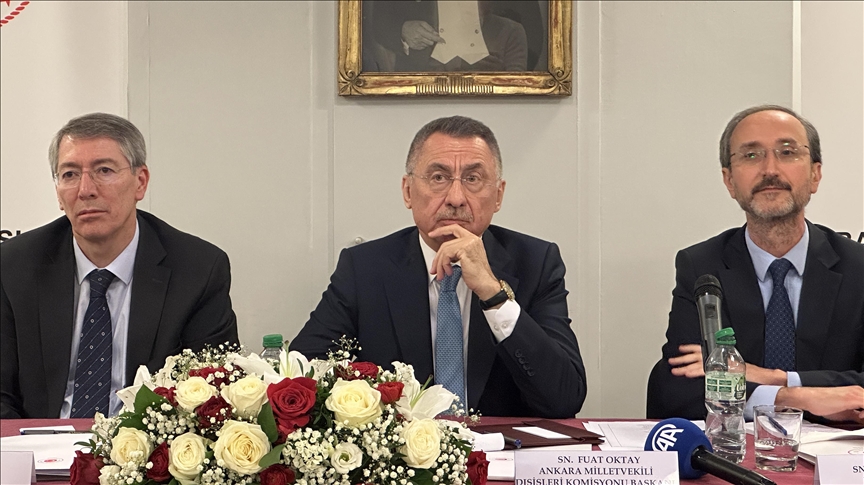 Fuat Oktay, Fransa'da asimile olmadan entegre olmuş bir Türk toplumu istediklerini belirtti