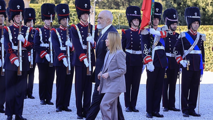 Заеднички меѓувладин состанок Албанија-Италија, Рама пречекан во Рим од Мелони