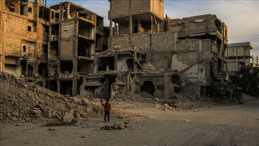 Jeta e përditshme mes rrënojave në kampin  Yarmouk  në Damask