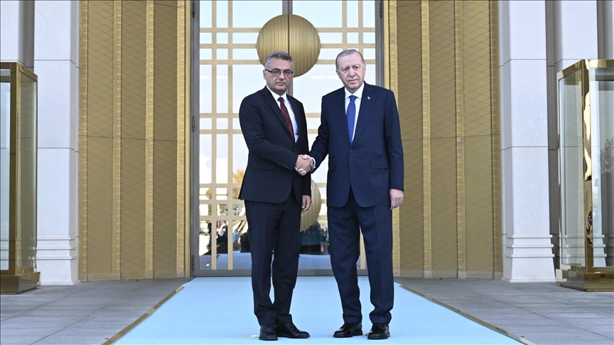 Президент Эрдоган встретил президента ТРСК Туфана Эрхюрмана официальной церемонией