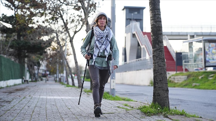 İngiliz aktivist, Filistinlilere yardım toplamak için 6,5 aydır yürüyor