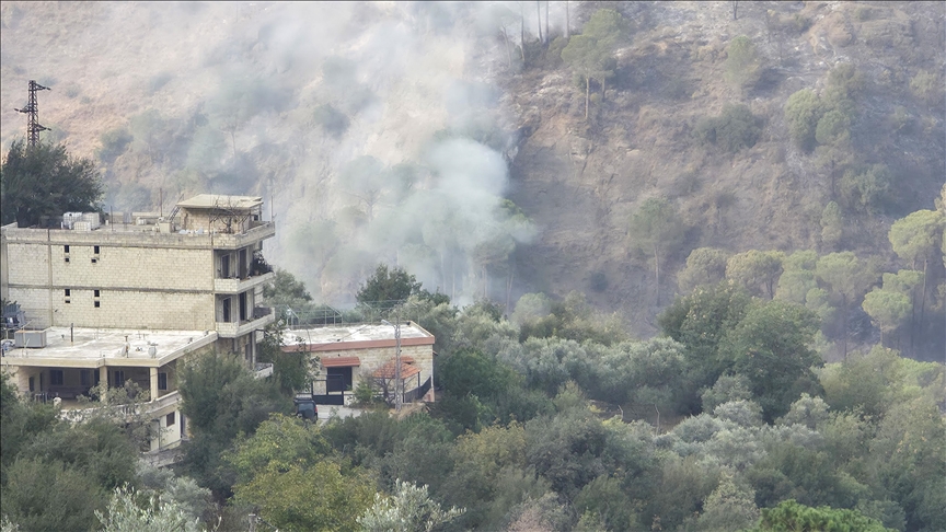 Israeli army shells towns in southern Lebanon despite ceasefire