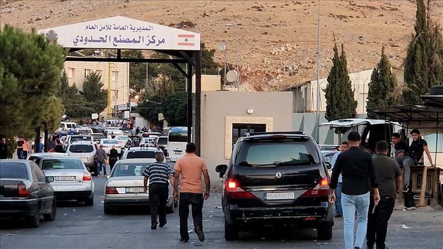 لبنان.. نحو 400 نازح سوري يعودون طوعا إلى بلادهم