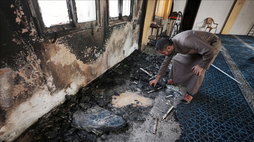 الأردن: إحراق مستوطنين مسجدا بالضفة امتداد لسياسات الحكومة الإسرائيلية المتطرفة