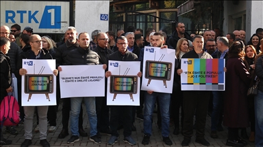 Radnici Radio-televizije Kosova ponovo na protestu tražeći plate