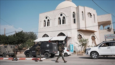 الجيش الإسرائيلي يعتقل 40 فلسطينيا جنوبي الضفة