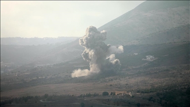 Израел продолжува со воздушни напади врз градови во јужен Либан и покрај прекинот на огнот