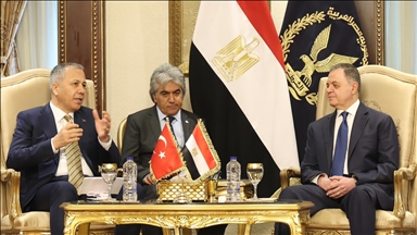 وزيرا داخلية تركيا ومصر يبحثان سبل تسريع إيصال المساعدات إلى غزة