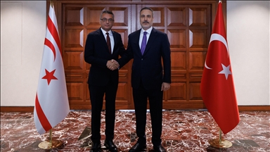 Dışişleri Bakanı Fidan, KKTC Cumhurbaşkanı Erhürman ile görüştü