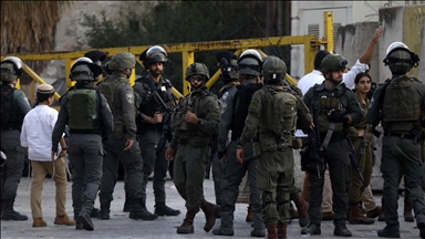 Israeli army rounds up 40 Palestinians in West Bank raids