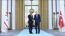 Cumhurbaşkanı Erdoğan, KKTC Cumhurbaşkanı Erhürman'ı resmi törenle karşıladı