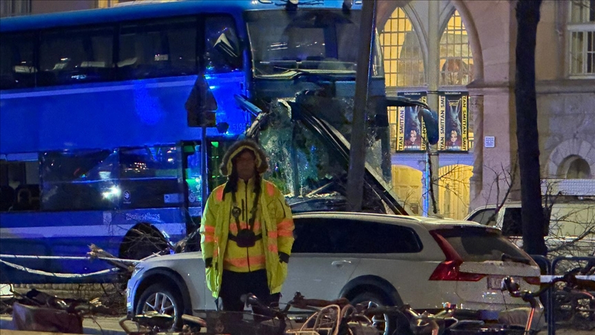 Švedski premijer izjavio da je nekoliko ljudi poginulo i povrijeđeno u incidentu na autobuskoj stanici u Stockholmu