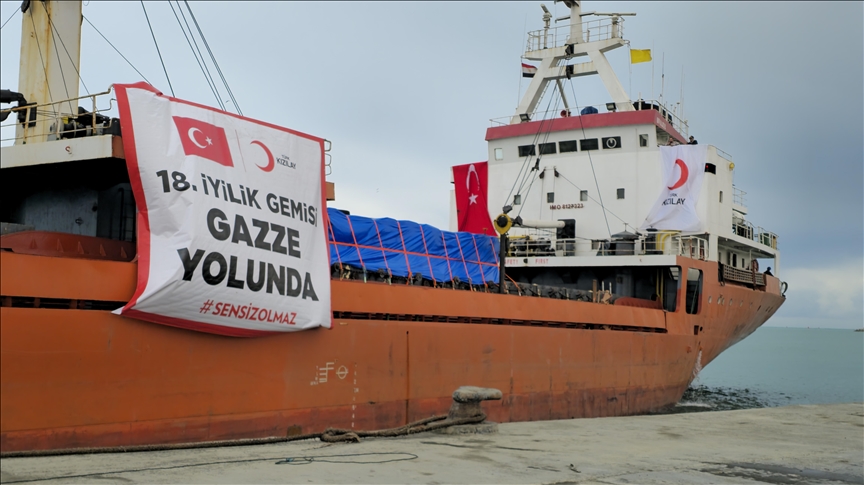 Turkish Red Crescent’s 18th aid ship for Gaza arrives at Egypt port