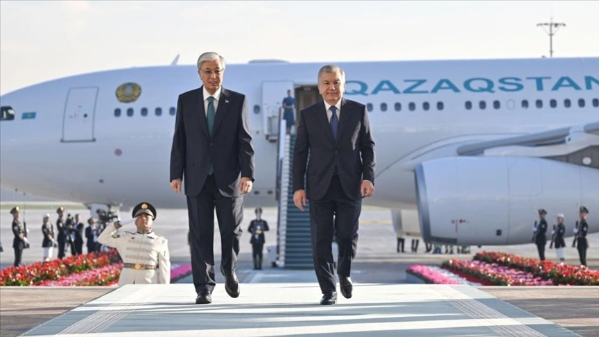 Лидеры Узбекистана и Казахстана обсудили дальнейшее углубление двусторонних связей