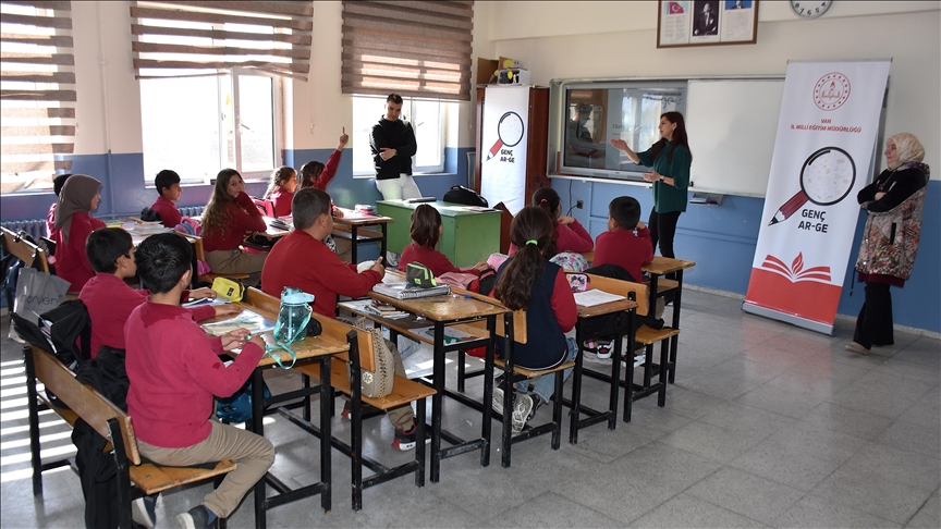 Van\'da öğretmenler kırsaldaki öğrencileri yapay zekayla buluşturuyor