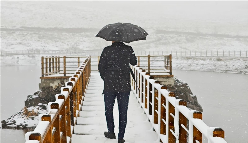 Li cihên bilind ên Orduyê berf hat