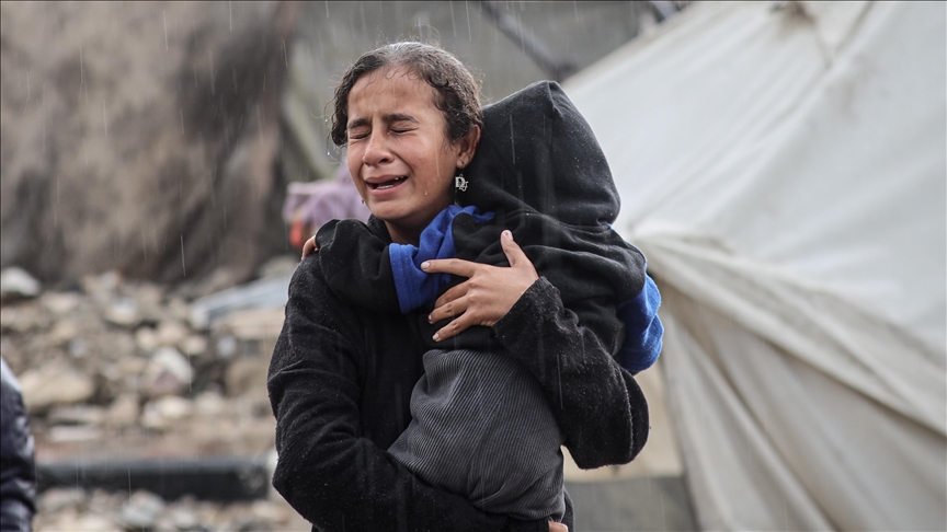 Stuhia sjell rreziqe përmbytjesh në Gaza  kërcënon tendat e brishta që strehojnë qindra mijëra palestinezë