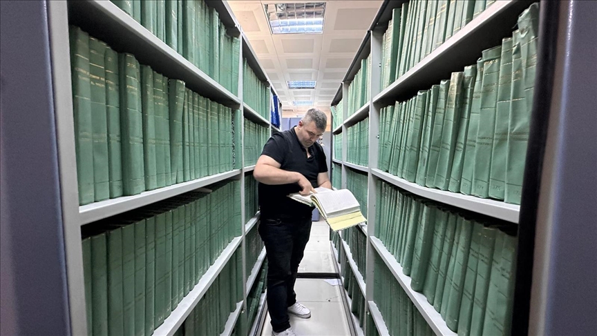 SGK'nin İzmir arşivindeki 75 milyon evrak dijitale aktarılıyor