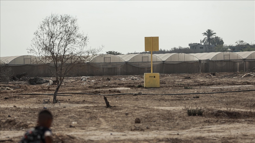 مصدر إسرائيلي: تقسيم غزة لمنطقتين سيجعل الخط الأصفر "جدار برلين"