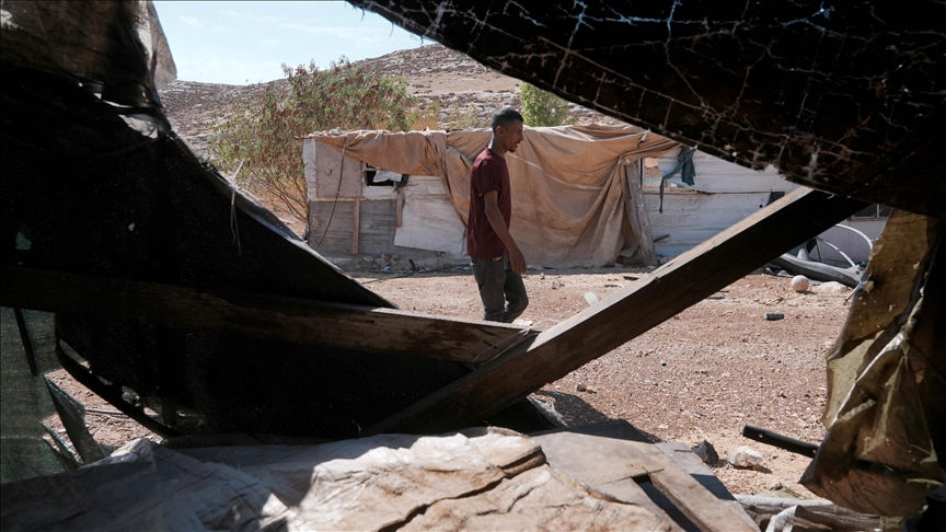 إصابة فلسطيني في اعتداء مستوطنين بالحجارة في الضفة