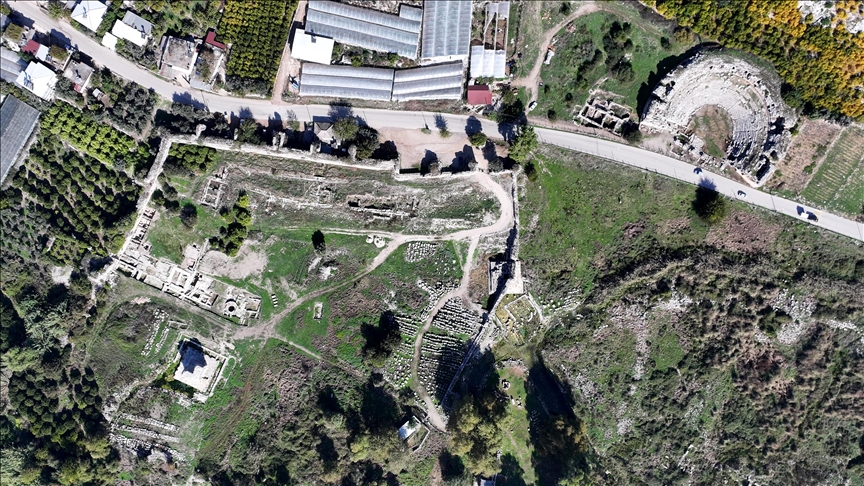 Limyra Antik Kenti'nde 43 yıldır aranan Zeus Tapınağı bulundu