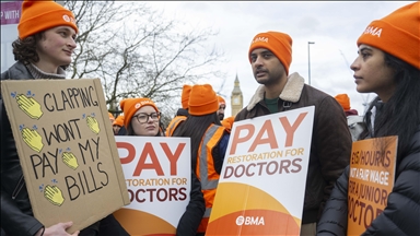 Resident doctors in England strike over 26% pay demand