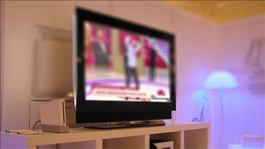 Mali ndalon kanalet televizive franceze për “nxitje të terrorizmit” dhe “fyerje të shtetit”