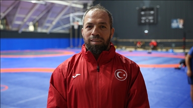 İşitme engelli milli güreşçi, ikinci olimpiyat şampiyonluğu için mindere çıkacak