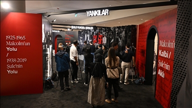 Şule Yüksel Şenler ile Malcolm X'in mirasını yaşatmayı amaçlayan "Yankılar" sergisi İstanbul'da açıldı