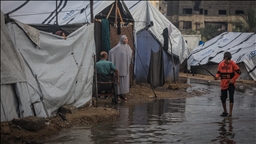 الدفاع المدني بغزة: مياه الأمطار تغرق مئات الخيام للنازحين
