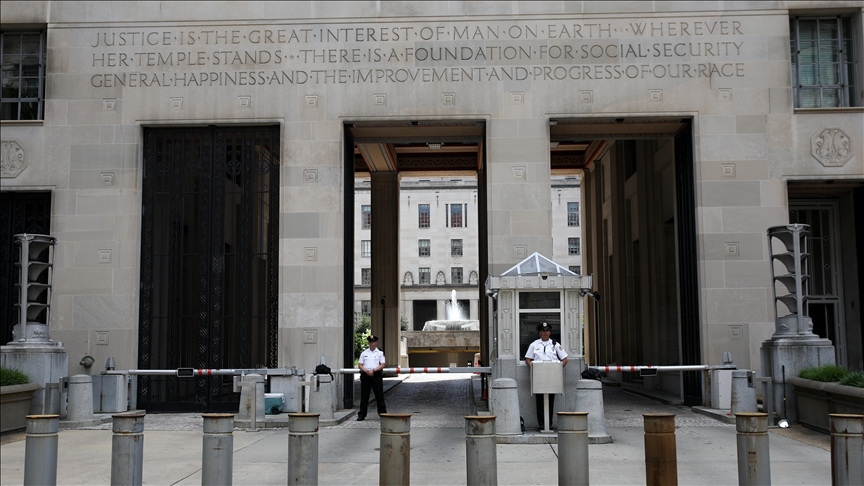 Former University of Virginia president alleges pressure from Justice Department led to his departure