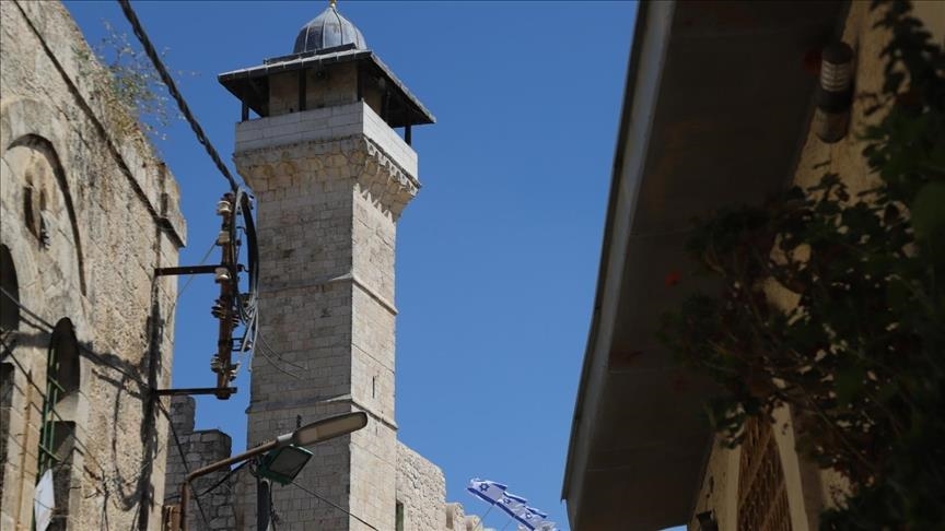 Israel closes Ibrahimi Mosque in Hebron, imposes curfew on Palestinians for Jewish holiday