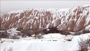Li Kapadokyayê berfa ewil ya demsalê barî