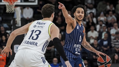 Milli basketbolcu Shane Larkin, yaklaşık 8 hafta sahalardan uzak kalacak