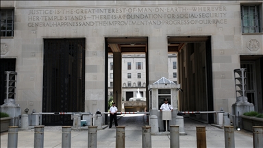 Former University of Virginia president alleges pressure from Justice Department led to his departure