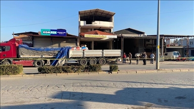 Manisa'da ekip aracının tıra çarptığı kazada 1 polis şehit oldu, 1 polis yaralandı