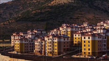 İletişim Başkanı Duran'dan Adıyaman'da deprem konutlarının anahtar teslim törenine ilişkin paylaşım