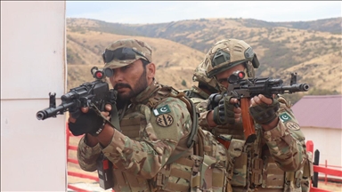 Pakistan'da ordunun en üst düzey görevi için yetkiler artırıldı