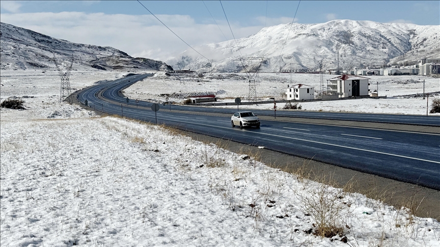 Li Wan, Bidlîs û Hekariyê berf barî