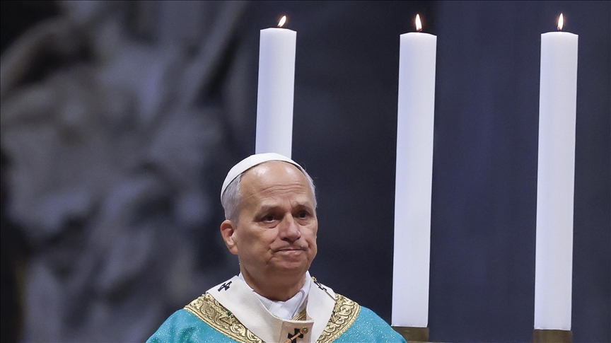 Pope hosts Hollywood icons in Vatican