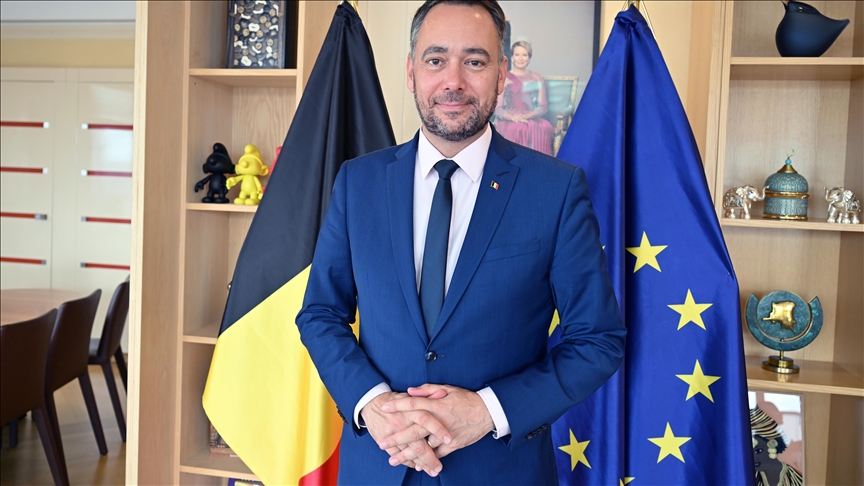 La Belgique condamne les frappes russes en Ukraine, les qualifiant de « crimes de guerre »