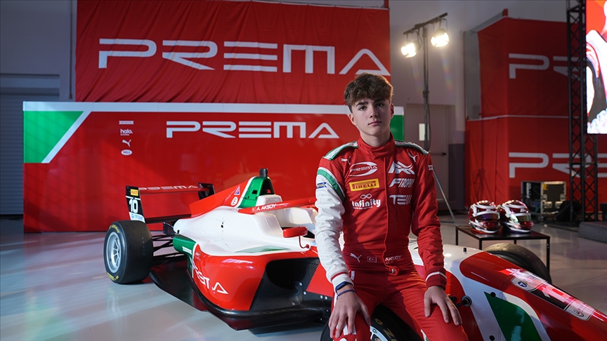 Genç pilot Alp Aksoy, İtalyan takımı Prema Racing ile Formula 4'te yarışacak