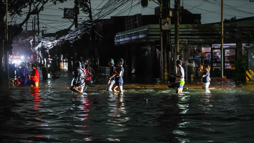 Thousands of Filipinos take to streets for government transparency