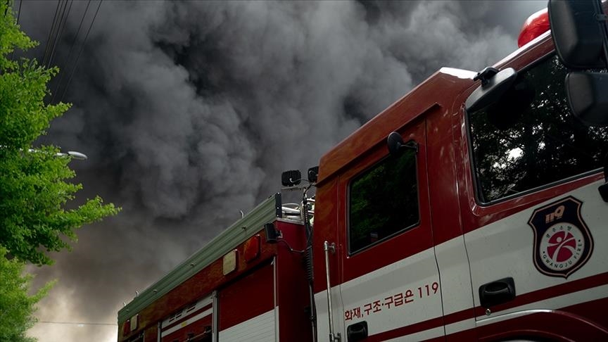 Zjarri në qendrën logjistike në Korenë e Jugut vihet nën kontroll